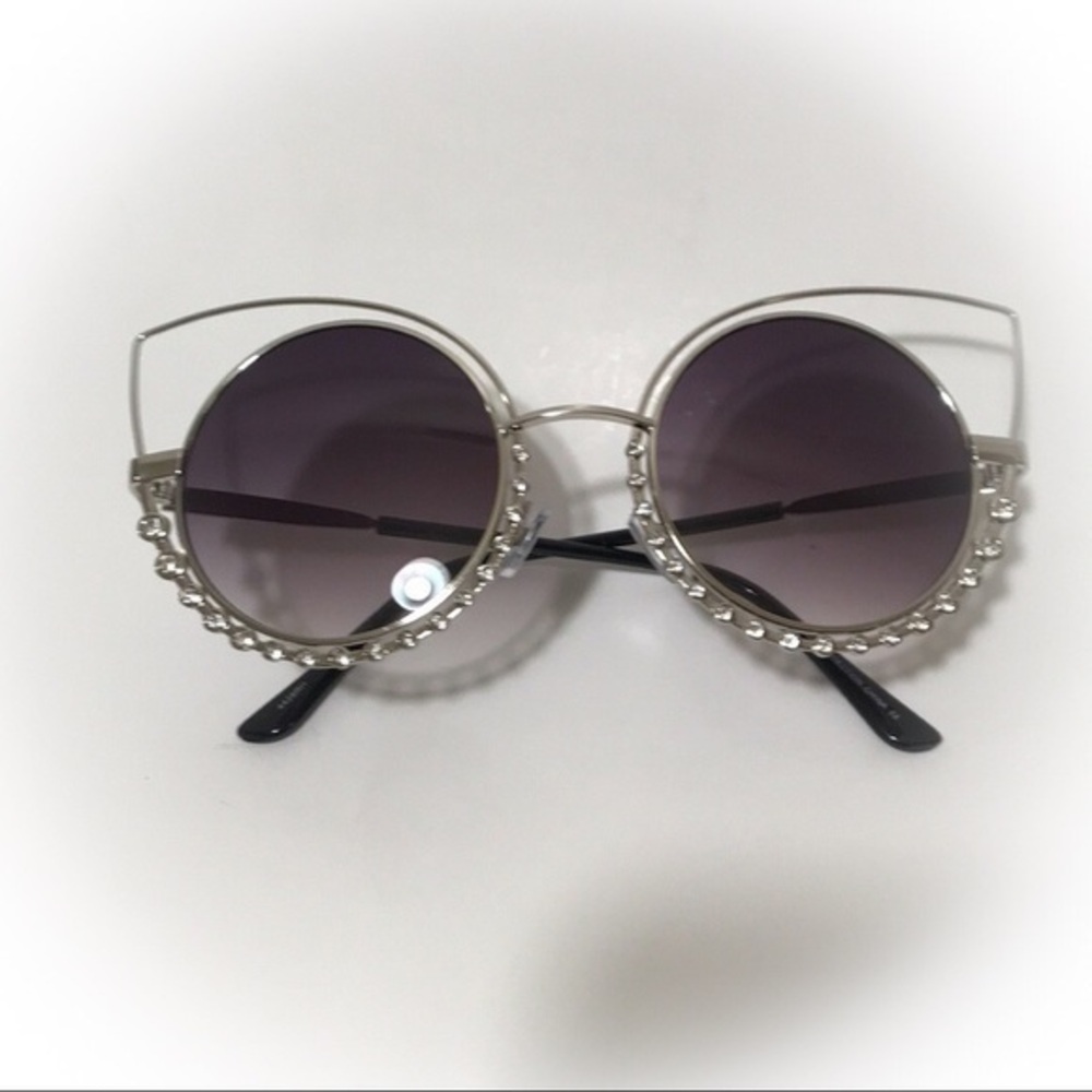 Brand new “Cat eye” Sunglasses